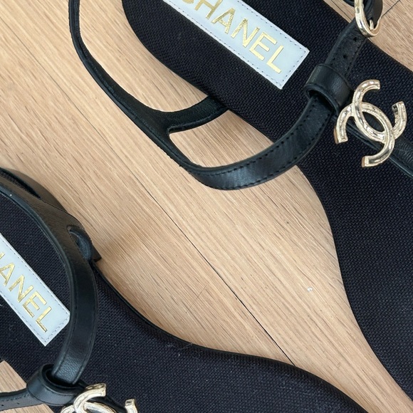CHANEL SIZE 41 sandals - Picture 2 of 5